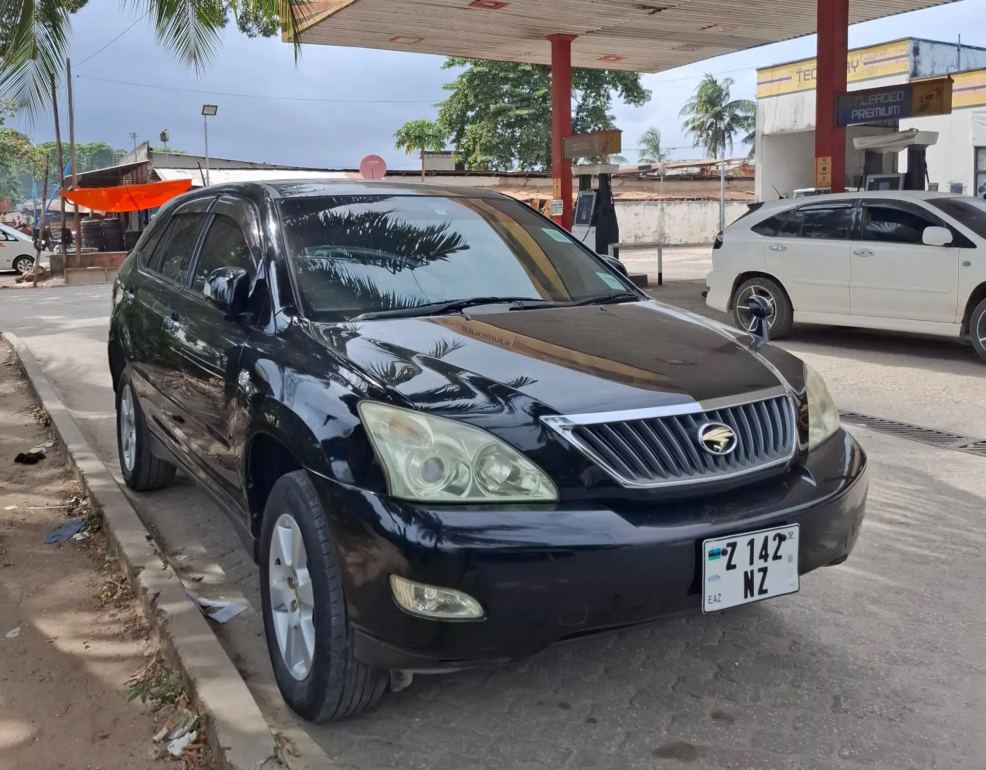 Cars for rent in Zanzibar with Drive Zanzibar Toyota Harrier 5 door black